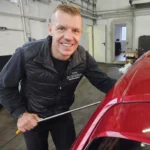 Delle am Fahrzeug – Das Automobil Enns